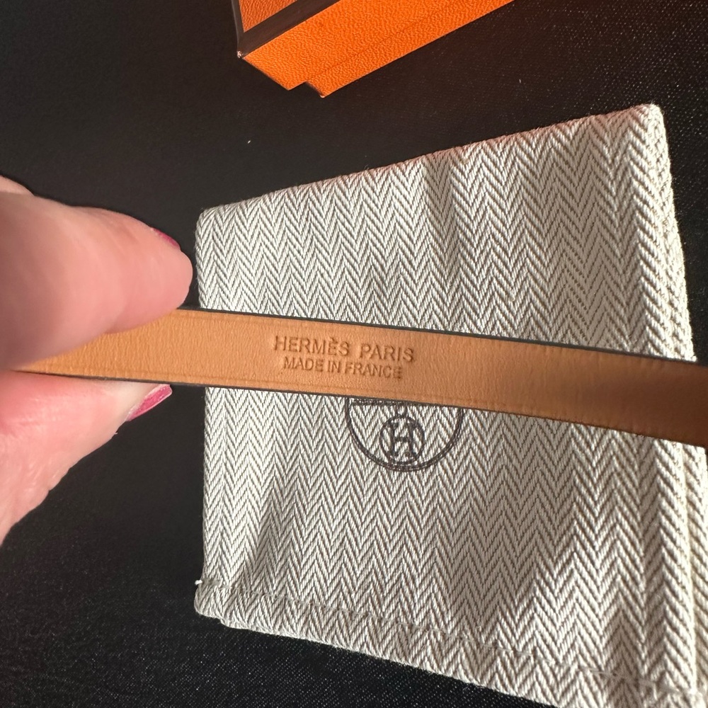Hermes Black Double Tour Leather Bracelet with Gold Hardware - Picture 6 of 9